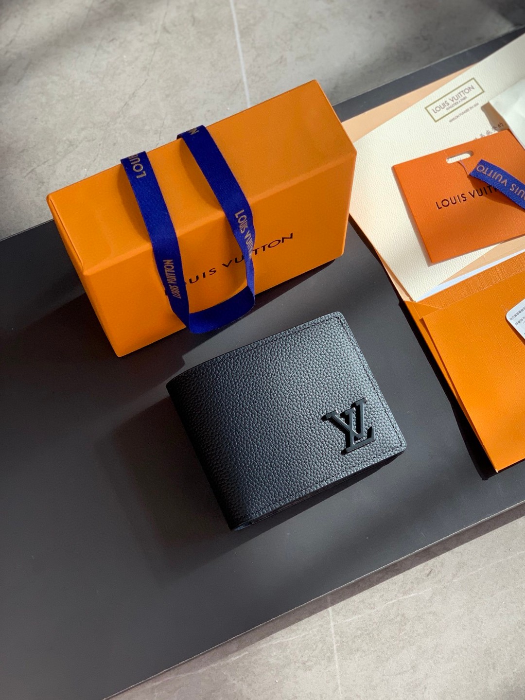 LOUIS VUITTON 路易威登 Multiple 双折字母 钱夹 钱包 男女同款 黑色 M69829