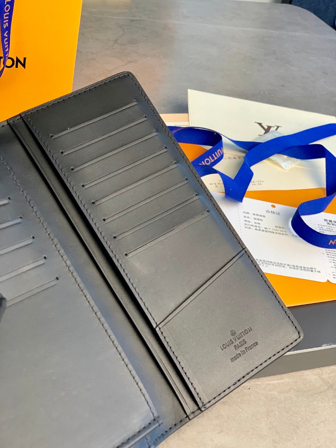 LOUIS VUITTON 路易威登 Brazza系列标志性Monogram压纹牛皮革 长款 钱夹 钱包 男女同款 黑色 M62900