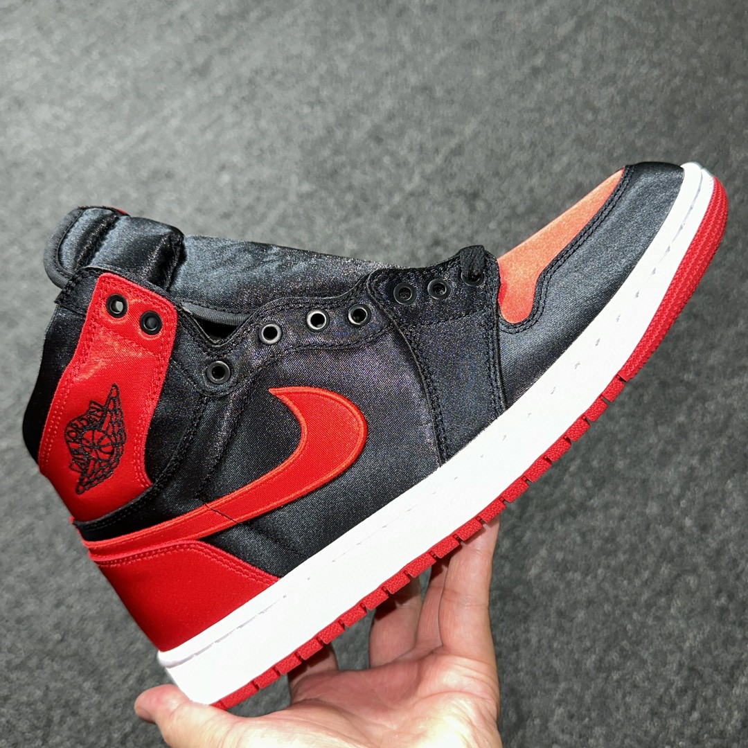 Jordan Air Jordan 1 AJ1 High OG Satin Bred 高筒 篮球鞋 球鞋 休闲鞋 男鞋 板鞋 917359-001 