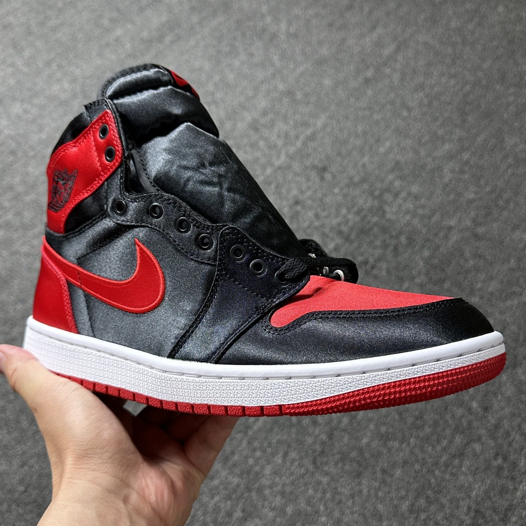 Jordan Air Jordan 1 AJ1 High OG Satin Bred 高筒 篮球鞋 球鞋 休闲鞋 男鞋 板鞋 917359-001 
