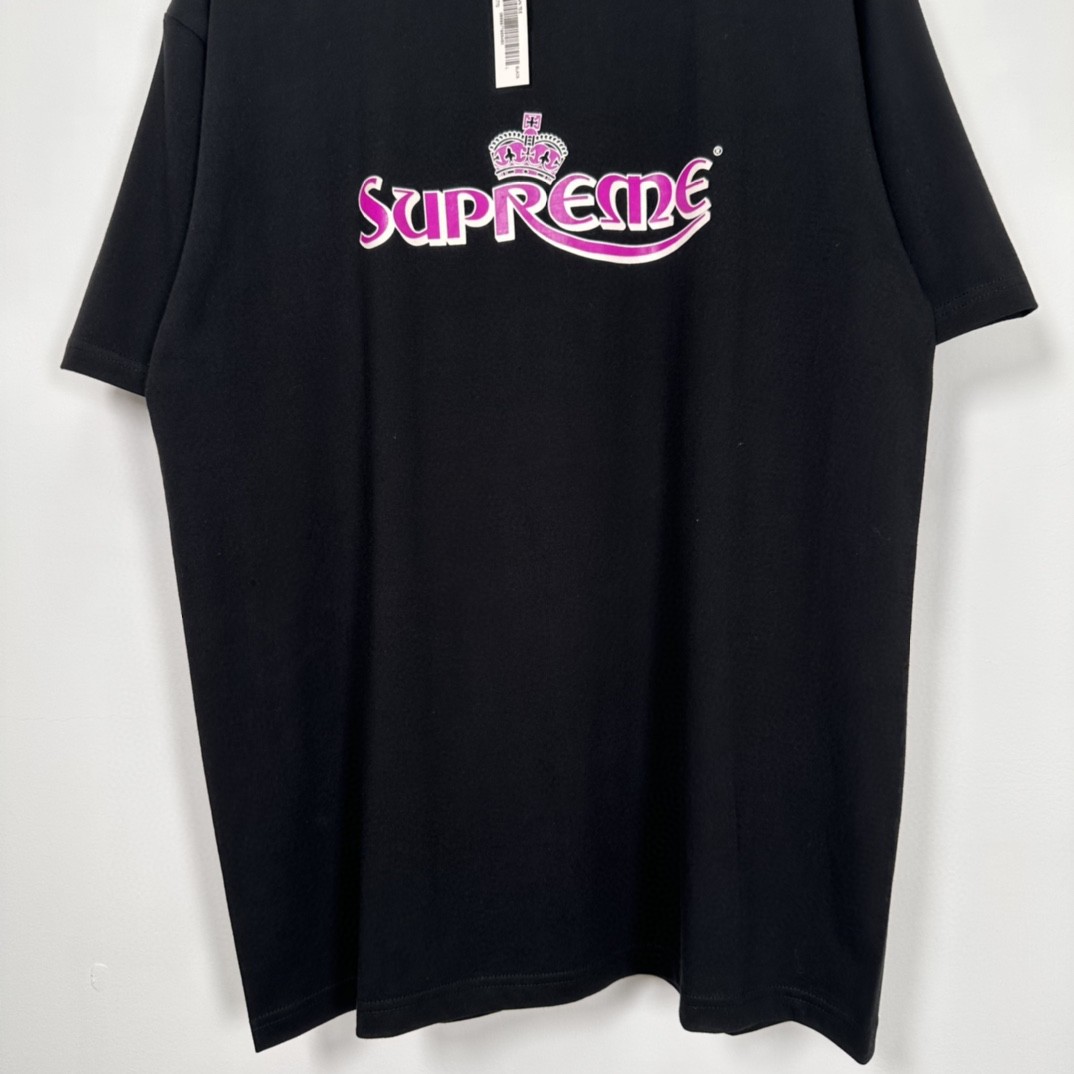 Supreme SS23 WEEK18 CROWN TEE 字母印花 圆领 短袖 T 恤 男女同款 粉色 白色 黑色 SUP-SS23-281