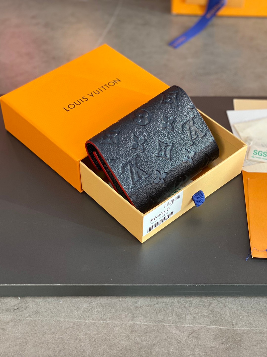 LOUIS VUITTON 路易威登 Victorine 经典老花压纹牛皮 钱夹 钱包 卡包 名片夹 女款 蓝色 M64577