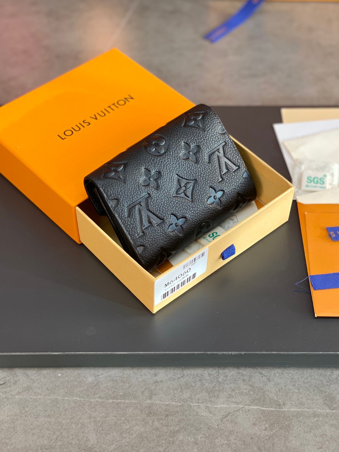 LOUIS VUITTON 路易威登 Victorine 维多利亚经典老花压纹牛皮 钱夹 钱包 卡包 名片夹 女款 黑色 M64060