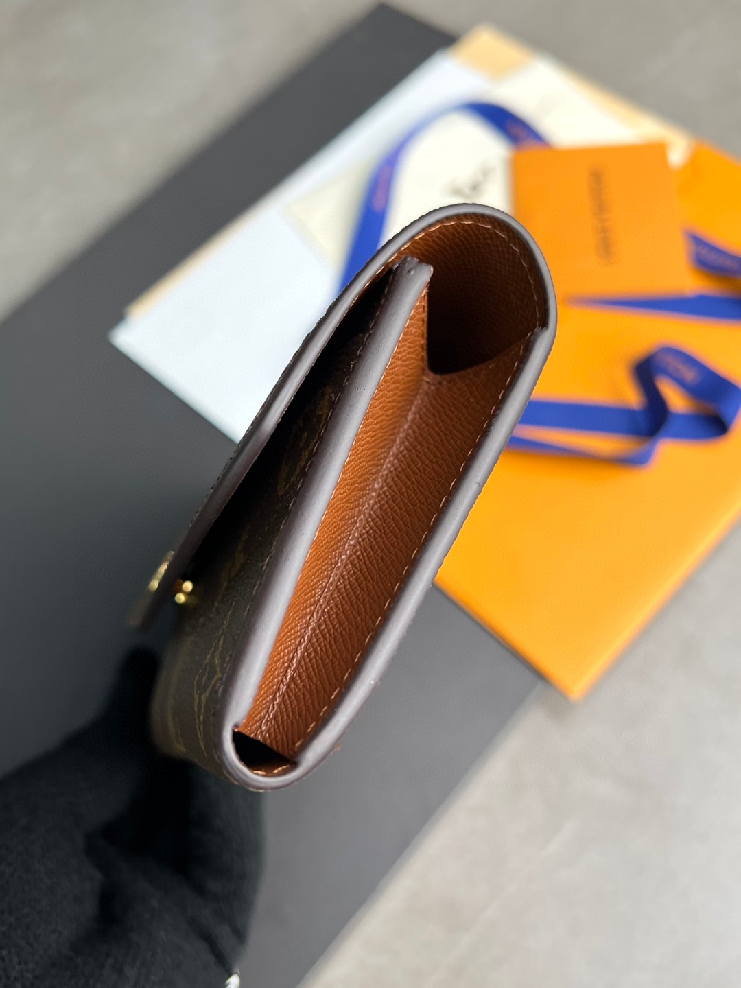 LOUIS VUITTON 路易威登 Sarah 手持长款老花帆布拼皮 钱夹 钱包 卡包 名片夹 女款 棕色