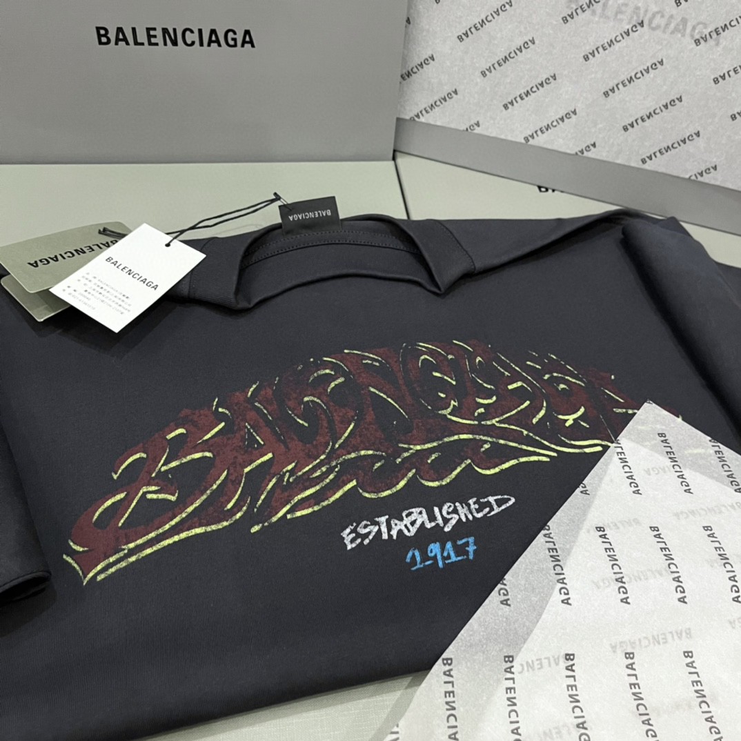 Balenciaga 巴黎世家 logo字母印花 短袖 T恤 圆领 夏季 男女同款 黑色 739028TPVM81568