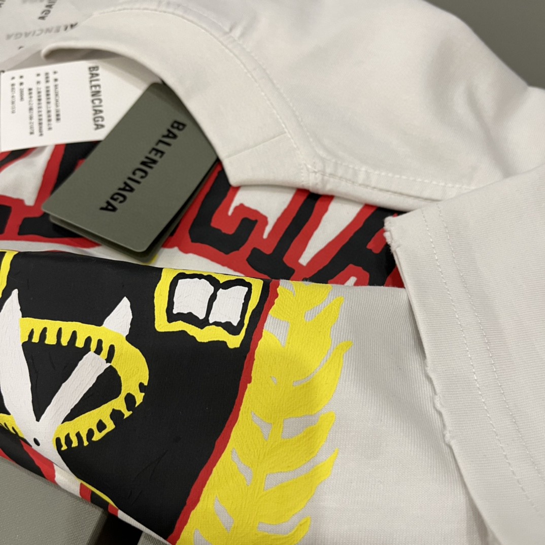 Balenciaga SS23 巴黎世家 logo字母印花图案 短袖 T恤 圆领 夏季 男女同款 米白色 739784TOVK19012