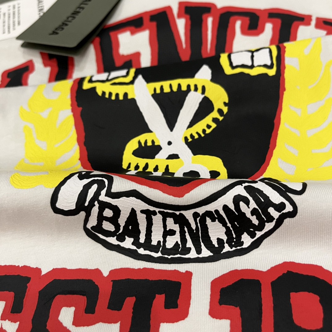 Balenciaga SS23 巴黎世家 logo字母印花图案 短袖 T恤 圆领 夏季 男女同款 米白色 739784TOVK19012