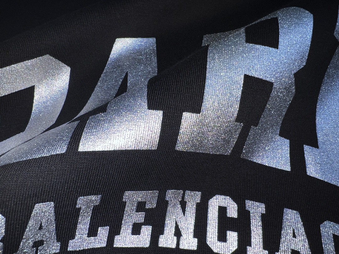 Balenciaga 巴黎世家 闪粉印花反光字母 短袖 T恤 圆领 夏季 男女同款 黑色 