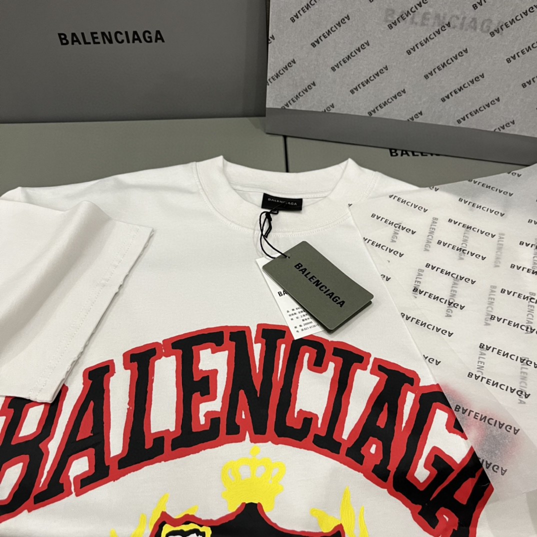 Balenciaga SS23 巴黎世家 logo字母印花图案 短袖 T恤 圆领 夏季 男女同款 米白色 739784TOVK19012