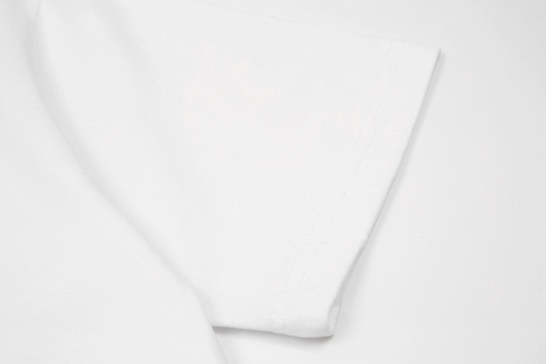 LOUIS VUITTON 路易威登 字母logo印花 圆领 白色 短袖 T 恤 上衣 夏款 男女同款 