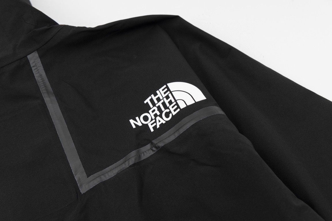 [Copy]THE NORTH FACE 北面 新春兔年限定系列  ICON 1986品牌 Logo 迷彩印花 棕色 灰色 冲锋衣 夾克 防水 防風 外套 男款 女款 NF0A7UR9-II7