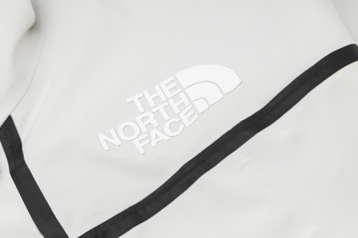 [Copy]THE NORTH FACE 北面 新春兔年限定系列  ICON 1986品牌 Logo 迷彩印花 棕色 灰色 冲锋衣 夾克 防水 防風 外套 男款 女款 NF0A7UR9-II7