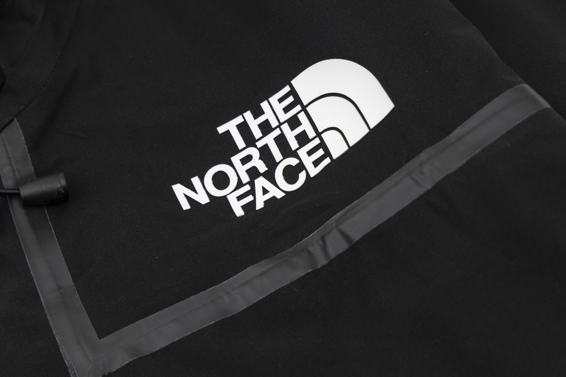 [Copy]THE NORTH FACE 北面 新春兔年限定系列  ICON 1986品牌 Logo 迷彩印花 棕色 灰色 冲锋衣 夾克 防水 防風 外套 男款 女款 NF0A7UR9-II7