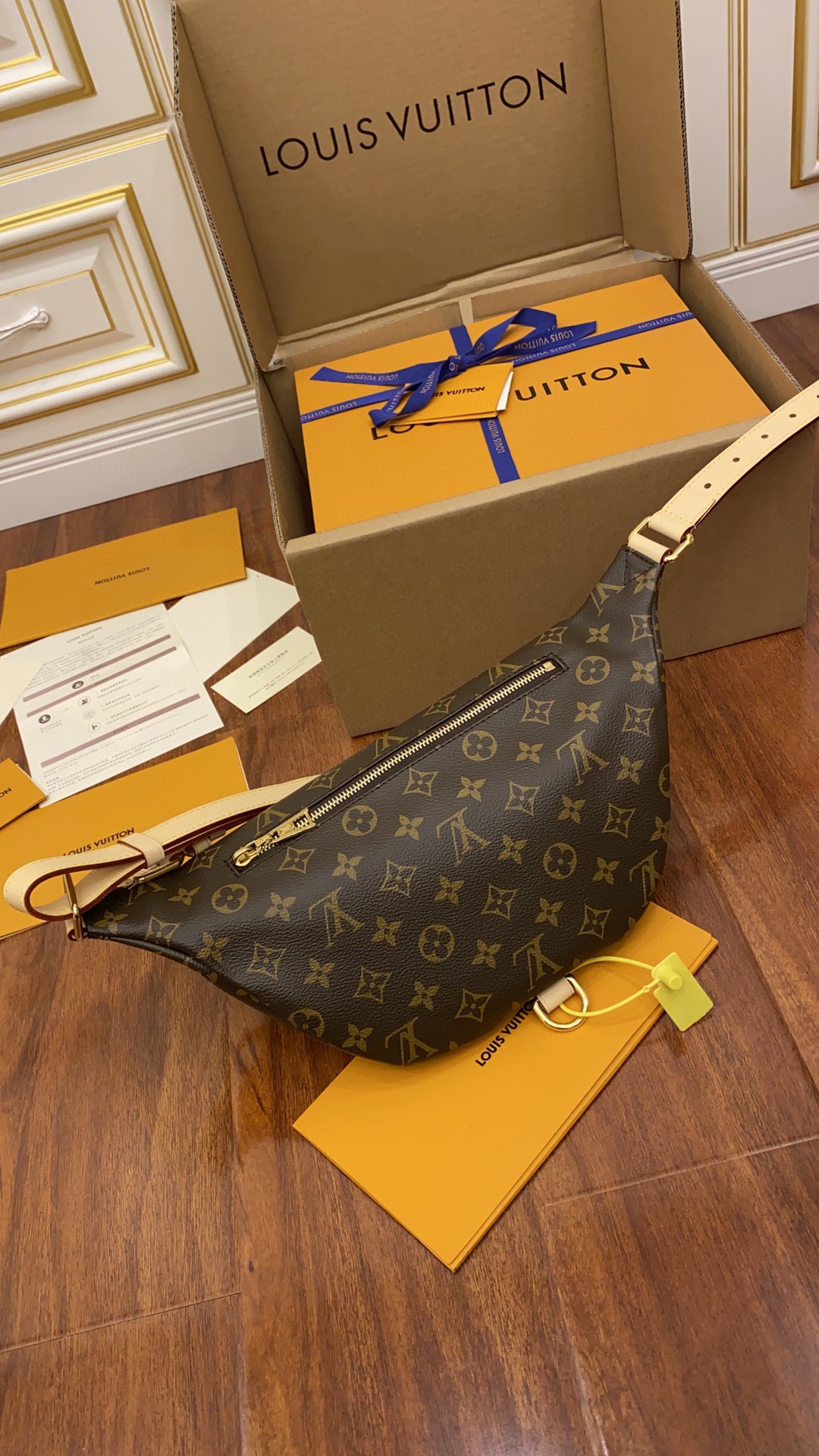 LOUIS VUITTON Bumbag 经典老花 单肩包 斜挎包 胸包 腰包 女款 棕色 M43644