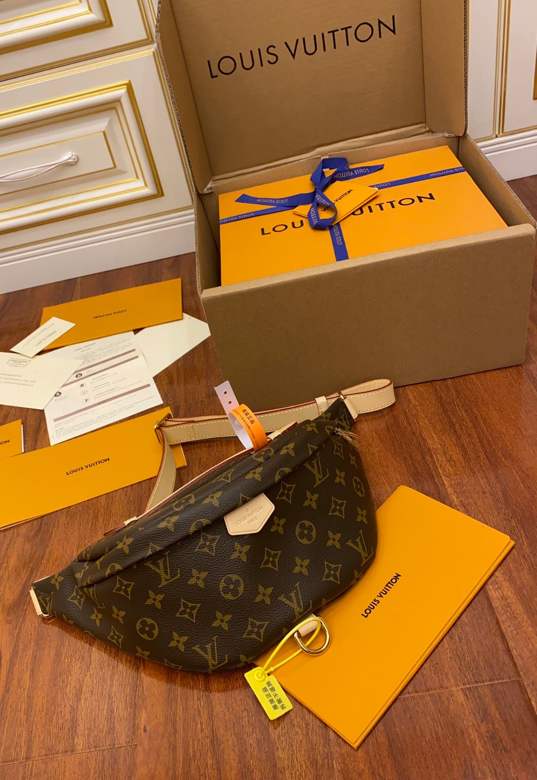 LOUIS VUITTON Bumbag 经典老花 单肩包 斜挎包 胸包 腰包 女款 棕色 M43644