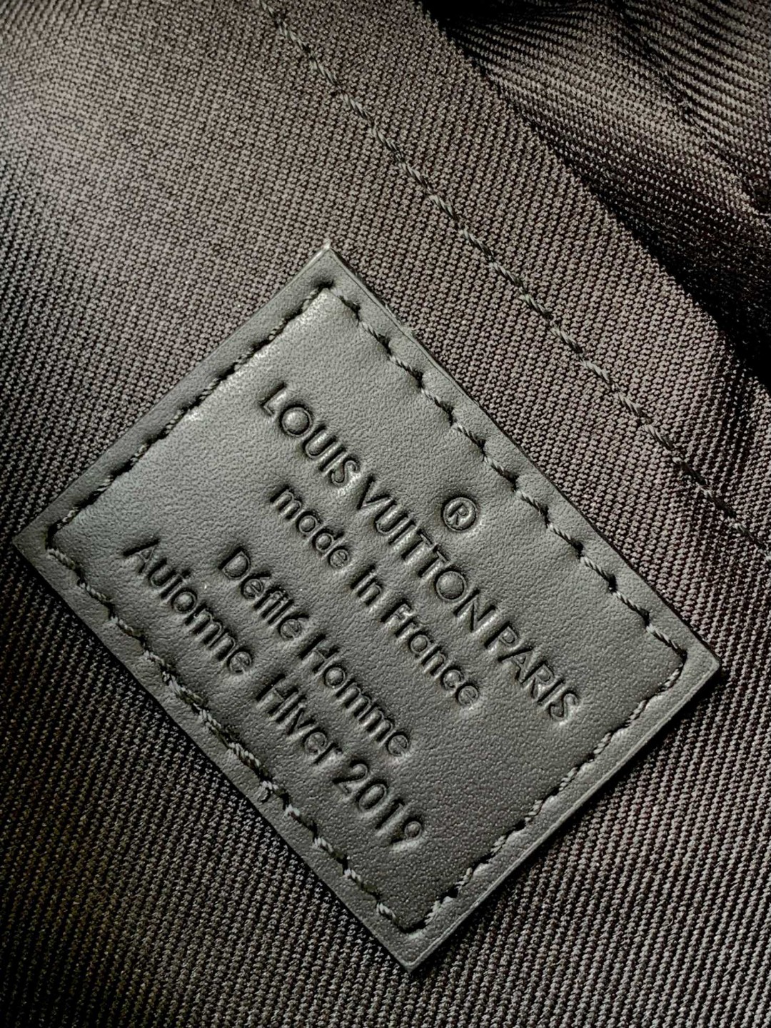 LOUIS VUITTON SOFT TRUNK 经典老花满印链条肩带涂层帆布拼牛皮饰边小方包 斜挎包 单肩包 相机包 男女同款 黑棕色 M44480