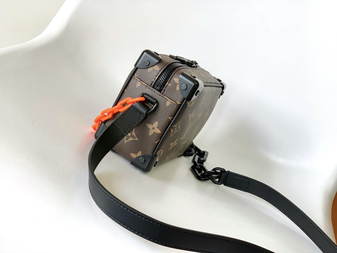 LOUIS VUITTON SOFT TRUNK 经典老花满印链条肩带涂层帆布拼牛皮饰边小方包 斜挎包 单肩包 相机包 男女同款 黑棕色 M44480