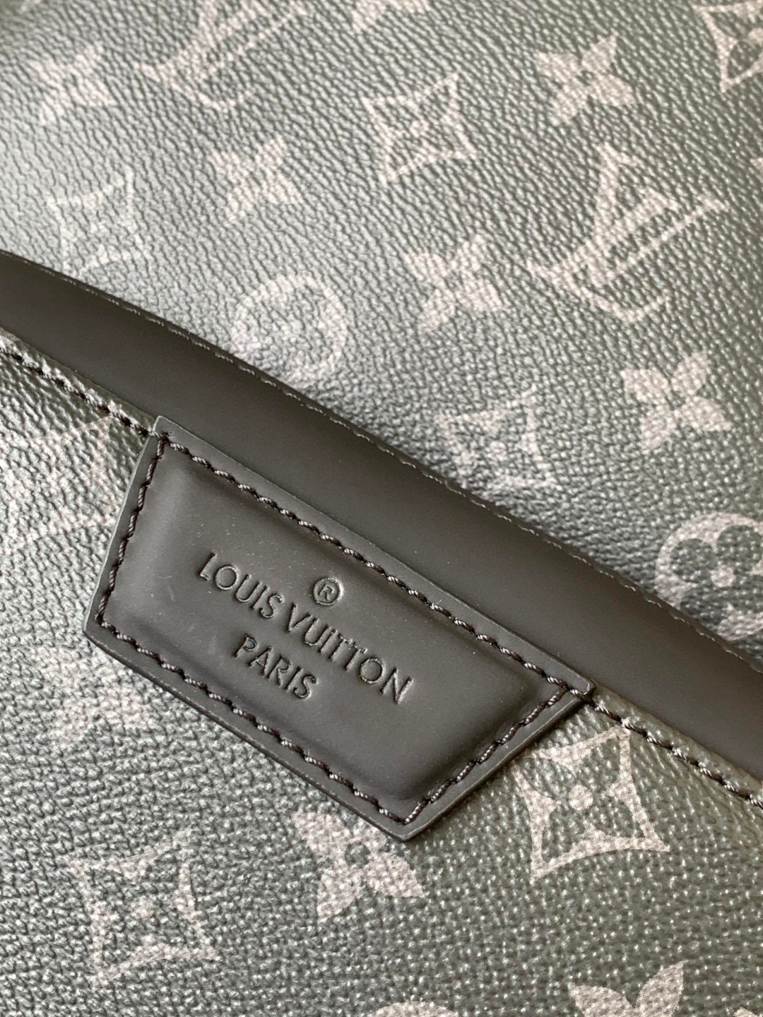 LOUIS VUITTON Discovery PM 经典老花百搭通勤帆布拼牛皮书包 背包 双肩包 男款 黑色 M43186