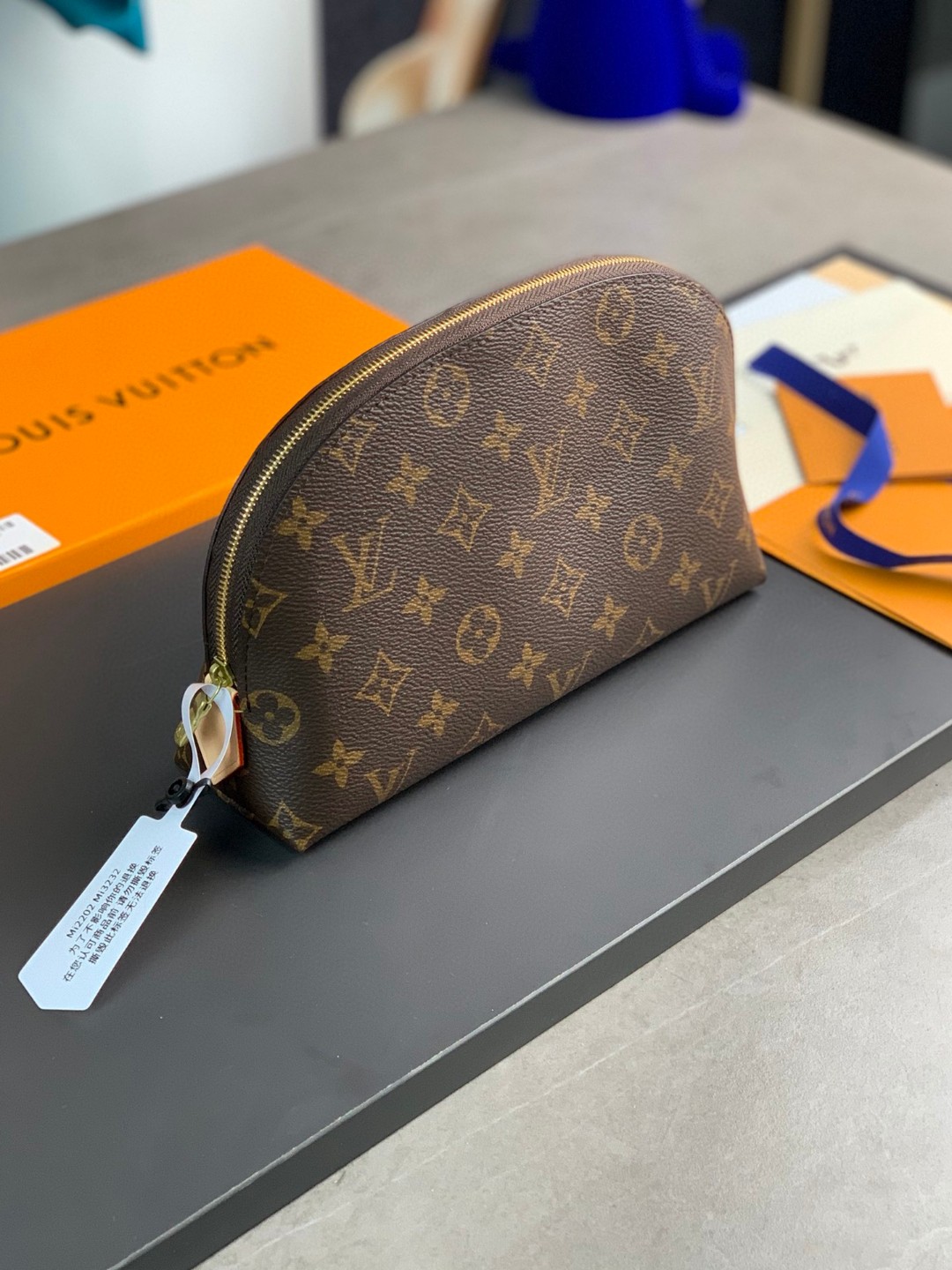LOUIS VUITTON LV 经典老花满印 手拿包 化妆包 单肩包 斜挎包 女款 棕色 M47353