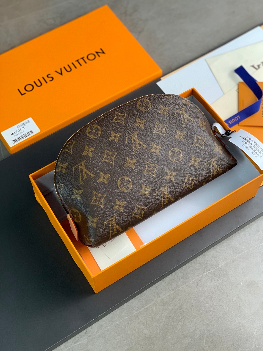 LOUIS VUITTON LV 经典老花满印 手拿包 化妆包 单肩包 斜挎包 女款 棕色 M47353