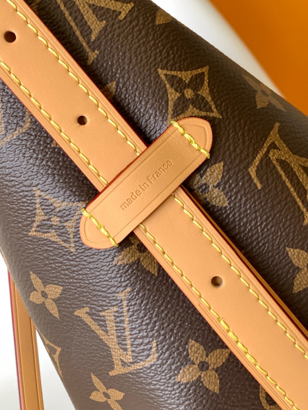 LOUIS VUITTON Carryal PM 经典老花满印涂层帆布拼牛皮饰边 子母包 单肩包 手提包 腋下包 女款 小号 棕色 M46203