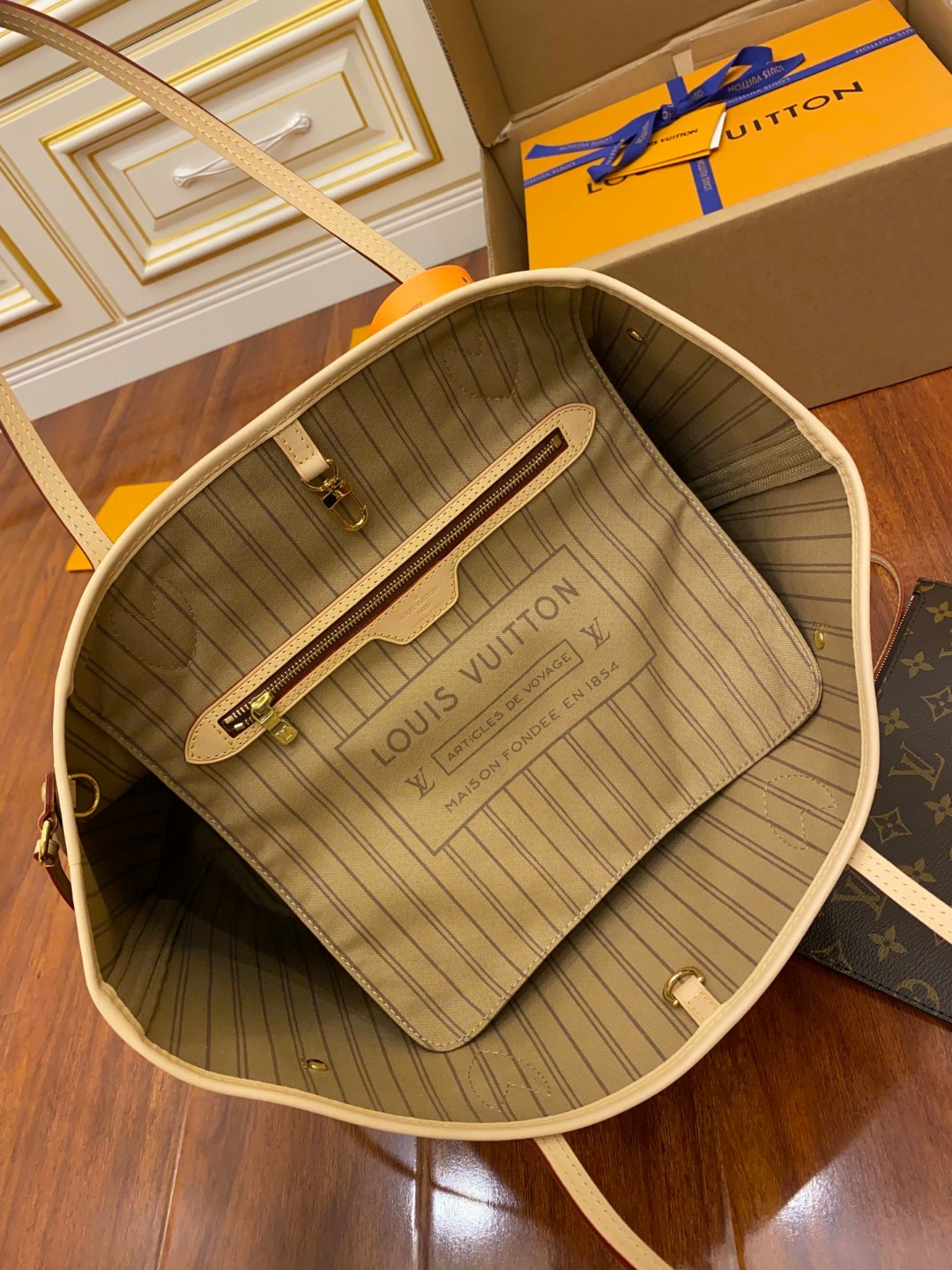 LOUIS VUITTON NEVERFULL MM 老花配色涂层帆布拼牛皮饰边 单肩包 手提包 托特包 女款 中号 棕色 M40995