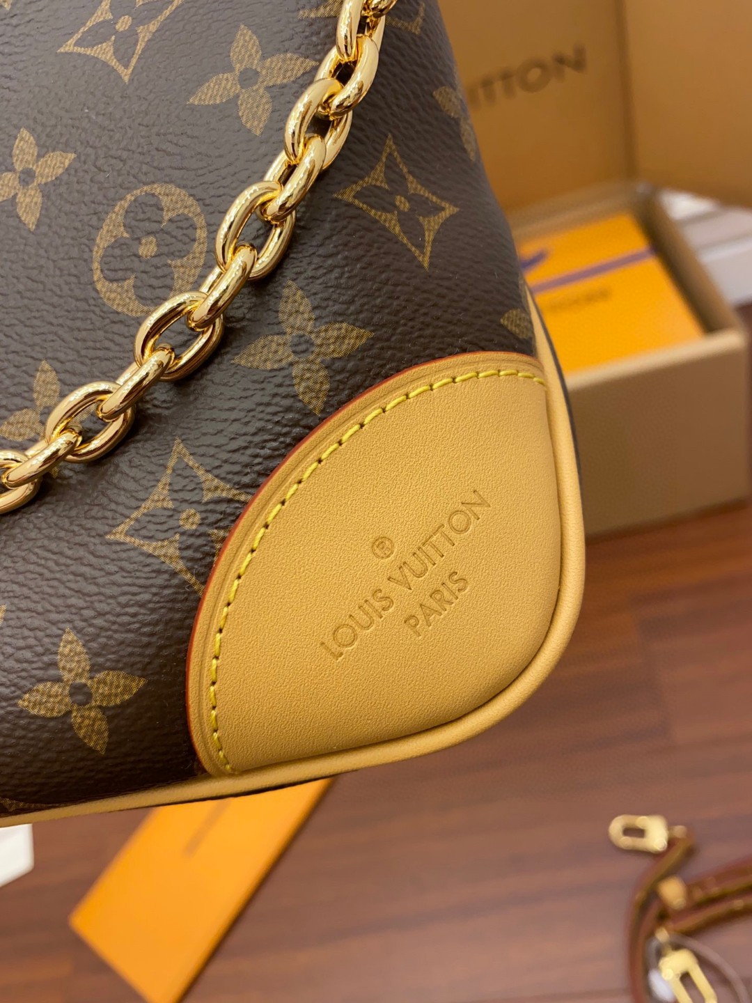 LOUIS VUITTON BOULOGNE 手袋经典老花涂层帆布拼牛皮革饰边 单肩包 斜挎包 腋下包 手提包 女款 棕色 M45832
