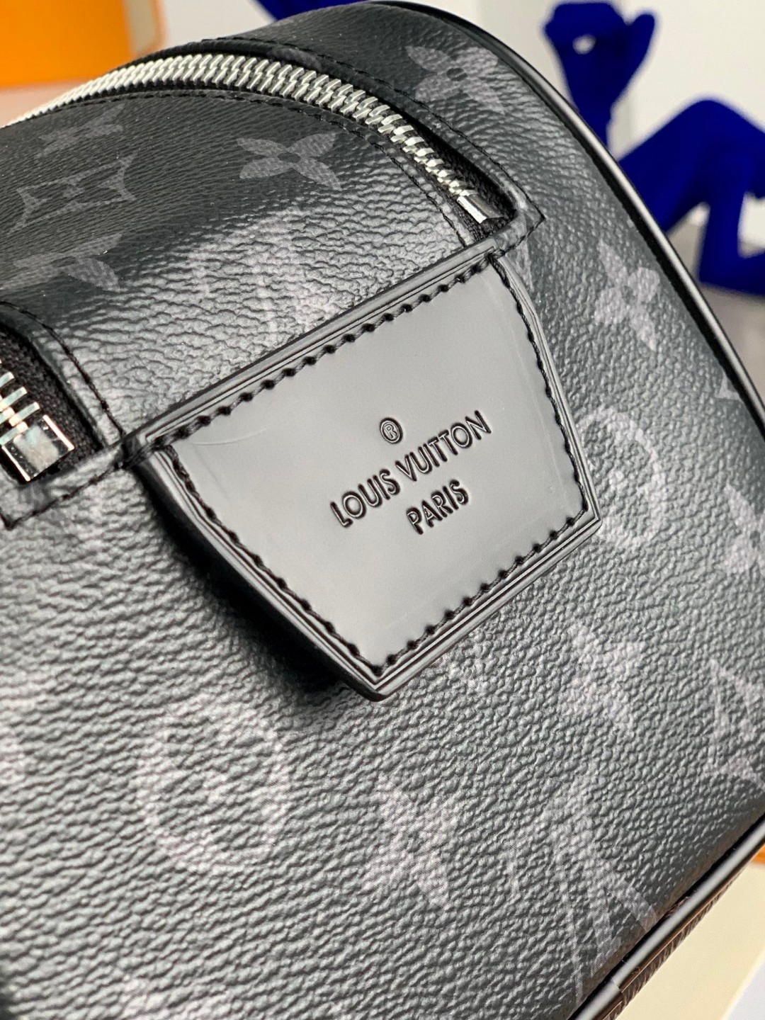 LOUIS VUITTON Dopp Kit 经典复古印花图案拉链 收纳包 化妆包 手提包 黑色 M46354