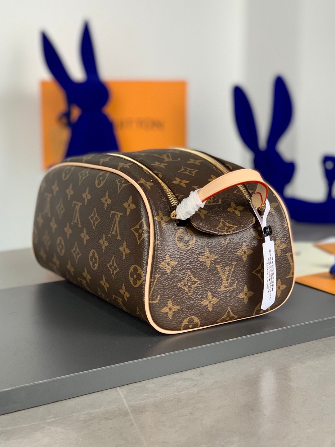 LOUIS VUITTON Dopp Kit 经典复古印花图案拉链 收纳包 化妆包 手提包 女款 棕色 M44494
