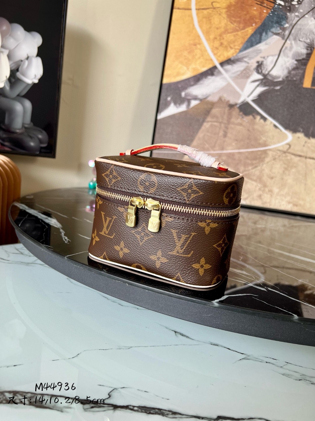 LOUIS VUITTON NICE NANO 经典老花拉链开合涂层帆布拼牛皮革饰边 收纳包 化妆包 手提包 女款 棕色 M44936