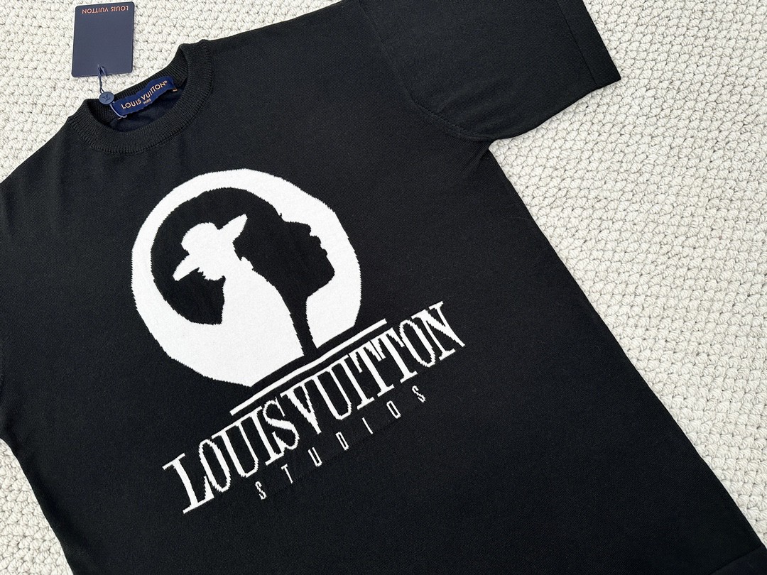 LOUIS VUITTON 路易威登 字母人物嵌花 圆领 短袖 T 恤 上衣 夏款 男女同款 黑灰色 1ABY17