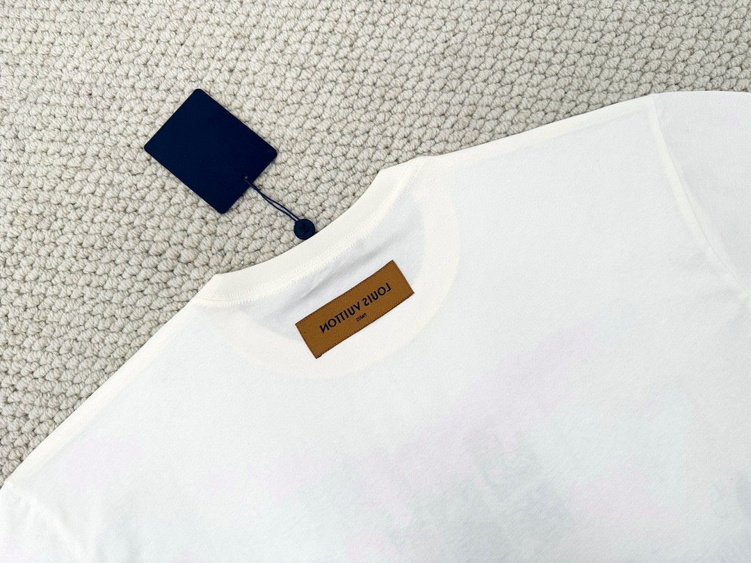 LOUIS VUITTON 路易威登 油画涂鸦图案 圆领 短袖 T 恤 上衣 夏款 男女同款 白色 1ABY3Z