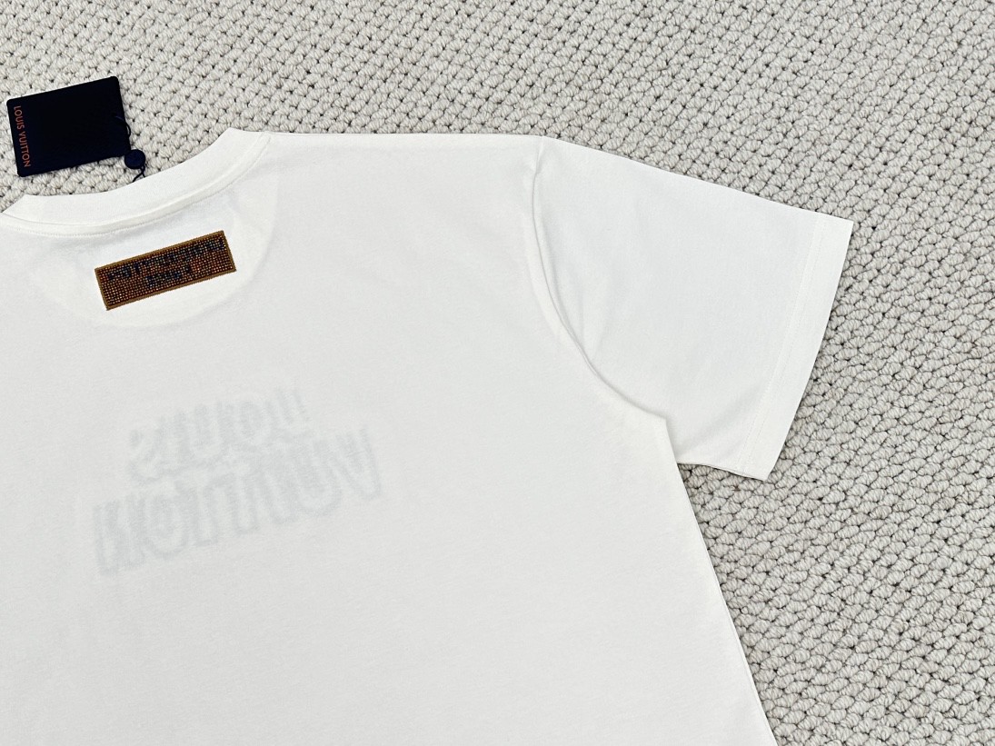 LOUIS VUITTON 路易威登 串珠字母刺绣 圆领 短袖 T 恤 上衣 夏款 男女同款 白色 1ABJMX