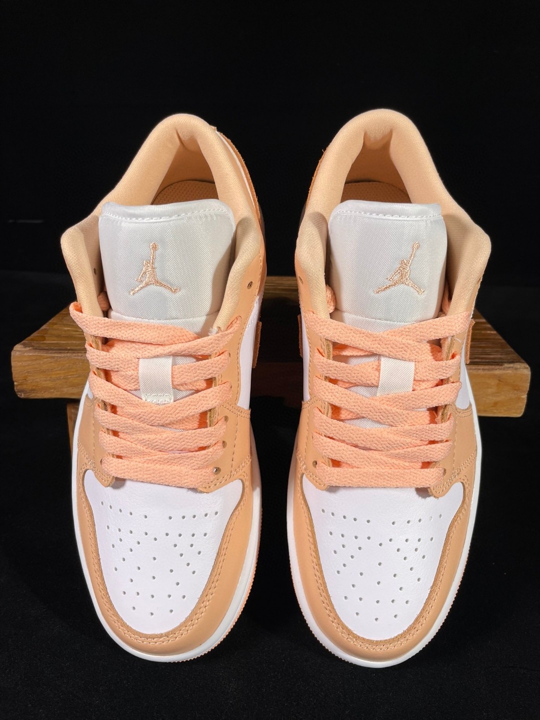 Jordan Air Jordan 1 Low Sunset Haze 低筒 复古 轻便 板鞋 休闲鞋 波鞋 女鞋 日落霧黃 DC0774-801