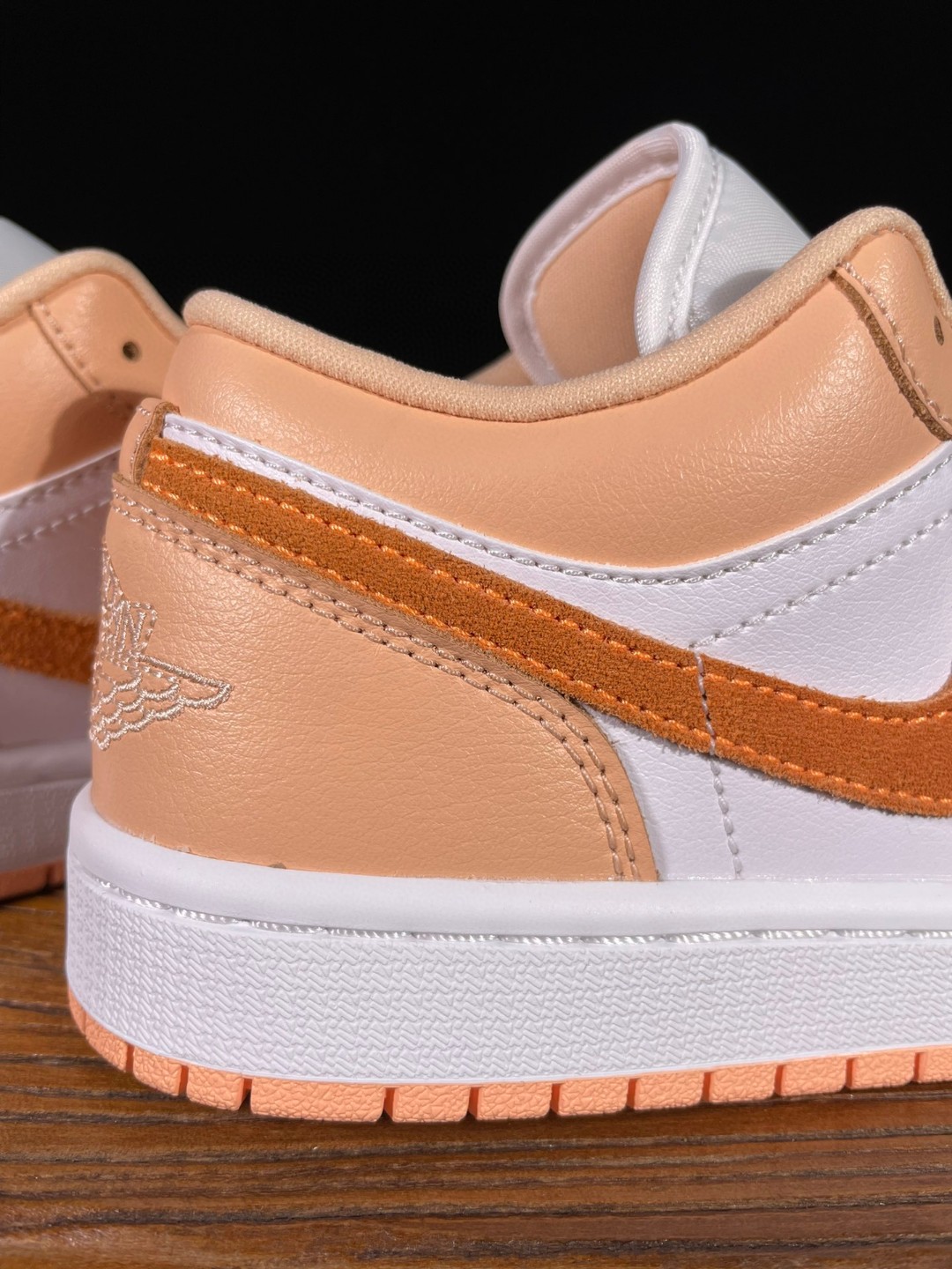 Jordan Air Jordan 1 Low Sunset Haze 低筒 复古 轻便 板鞋 休闲鞋 波鞋 女鞋 日落霧黃 DC0774-801