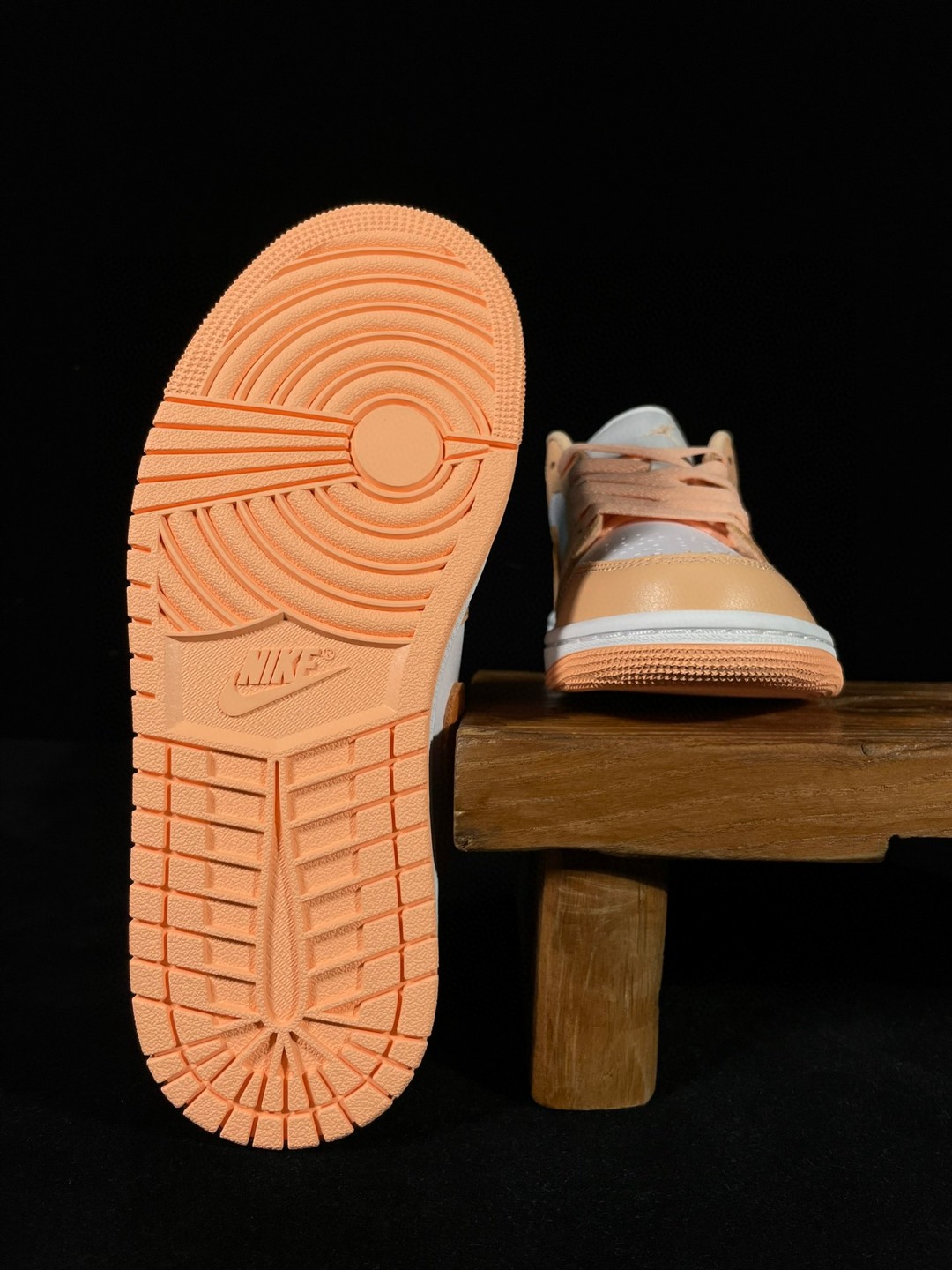 Jordan Air Jordan 1 Low Sunset Haze 低筒 复古 轻便 板鞋 休闲鞋 波鞋 女鞋 日落霧黃 DC0774-801