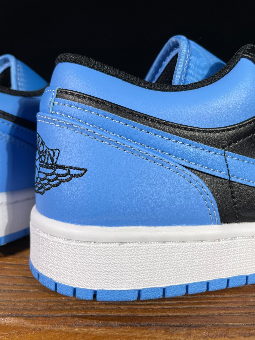 Jordan Air Jordan 1 Low University Blue 低筒 复古 轻便 板鞋 休闲鞋 波鞋 男鞋 黑蓝 553558-041