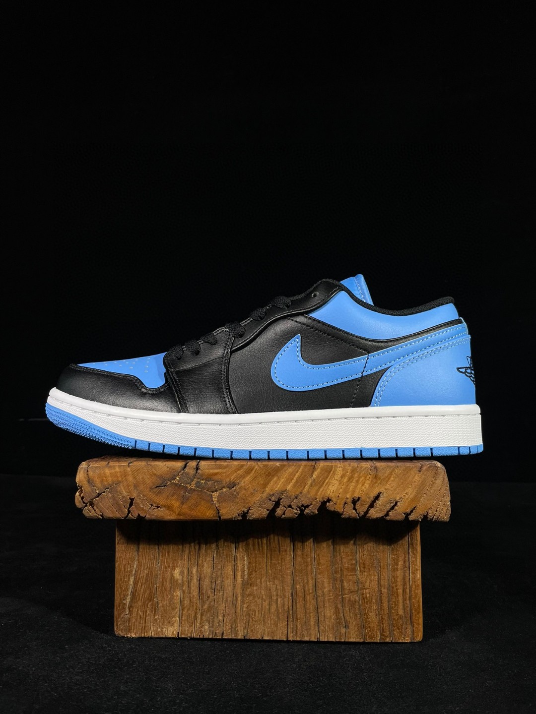 Jordan Air Jordan 1 Low University Blue 低筒 复古 轻便 板鞋 休闲鞋 波鞋 男鞋 黑蓝 553558-041