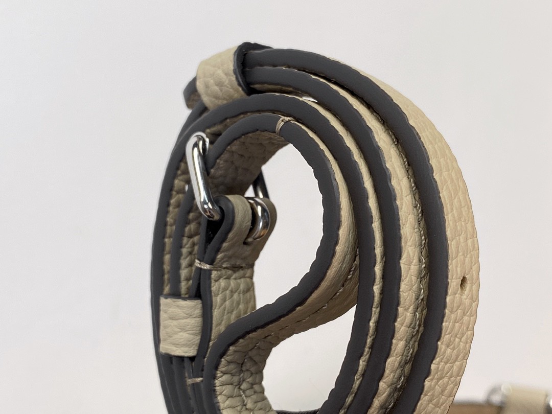 LOUIS VUITTON 路易威登 Blossom MM 品牌镂空Logo老花满印粒面小牛皮 托特包 斜挎包 单肩包 手提包 灰咖色 M21849