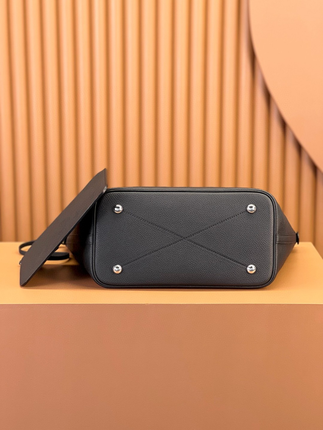 LOUIS VUITTON 路易威登 Blossom MM 品牌镂空Logo老花满印粒面小牛皮 托特包 斜挎包 单肩包 手提包 黑色 M21851