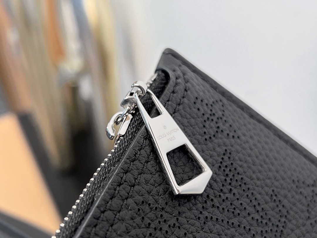 LOUIS VUITTON 路易威登 Blossom MM 品牌镂空Logo老花满印粒面小牛皮 托特包 斜挎包 单肩包 手提包 黑色 M21851