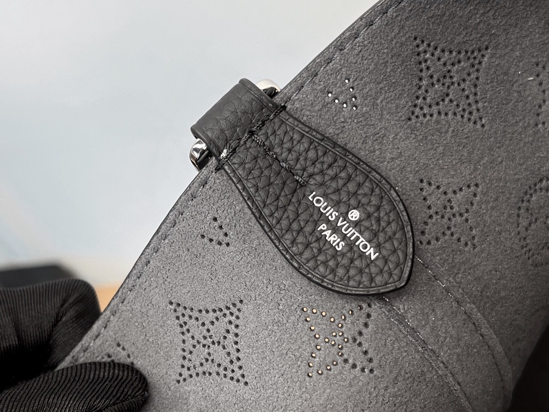 LOUIS VUITTON 路易威登 Blossom MM 品牌镂空Logo老花满印粒面小牛皮 托特包 斜挎包 单肩包 手提包 黑色 M21851