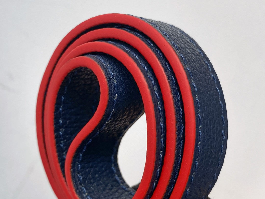 LOUIS VUITTON 路易威登 Pochette Metis 时尚老花压印牛皮 邮差包 斜挎包 单肩包 手提包 深蓝拼红色 M44071