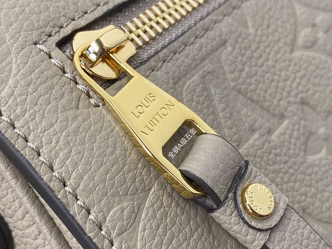 LOUIS VUITTON 路易威登 Pochette Metis 时尚老花压印牛皮 邮差包 斜挎包 单肩包 手提包 灰杏色 M44881