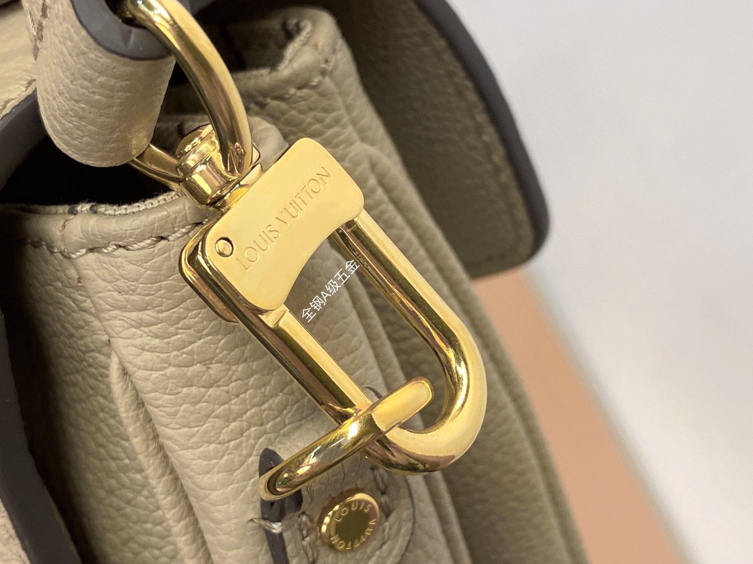 LOUIS VUITTON 路易威登 Pochette Metis 时尚老花压印牛皮 邮差包 斜挎包 单肩包 手提包 灰杏色 M44881