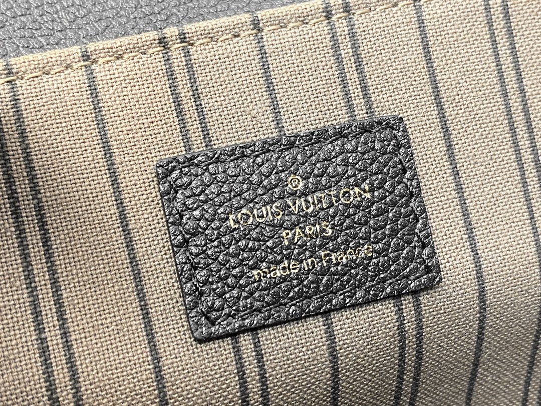 LOUIS VUITTON 路易威登 Pochette Metis 时尚老花压印牛皮 斜挎包 单肩包 手提包 黑色 M41487