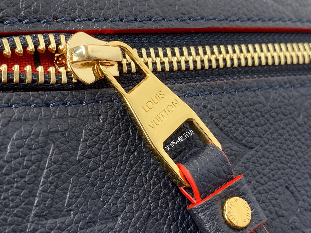 LOUIS VUITTON 路易威登 Pochette Metis 时尚老花压印牛皮 邮差包 斜挎包 单肩包 手提包 深蓝拼红色 M44071