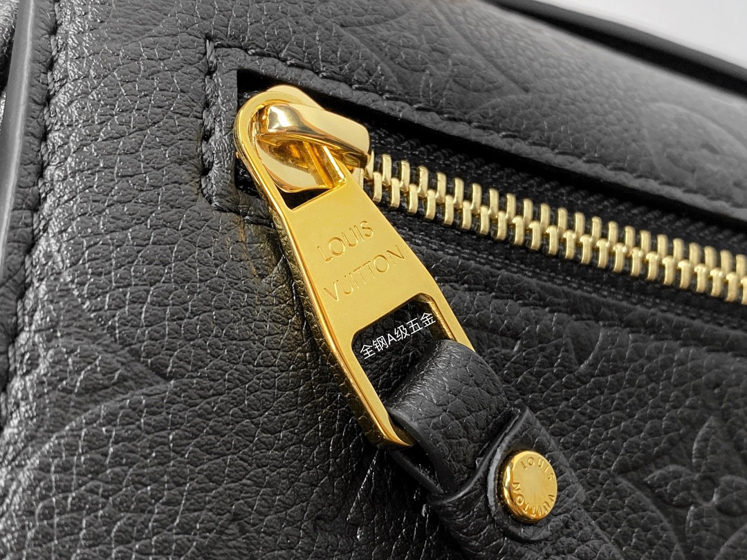 LOUIS VUITTON 路易威登 Pochette Metis 时尚老花压印牛皮 斜挎包 单肩包 手提包 黑色 M41487