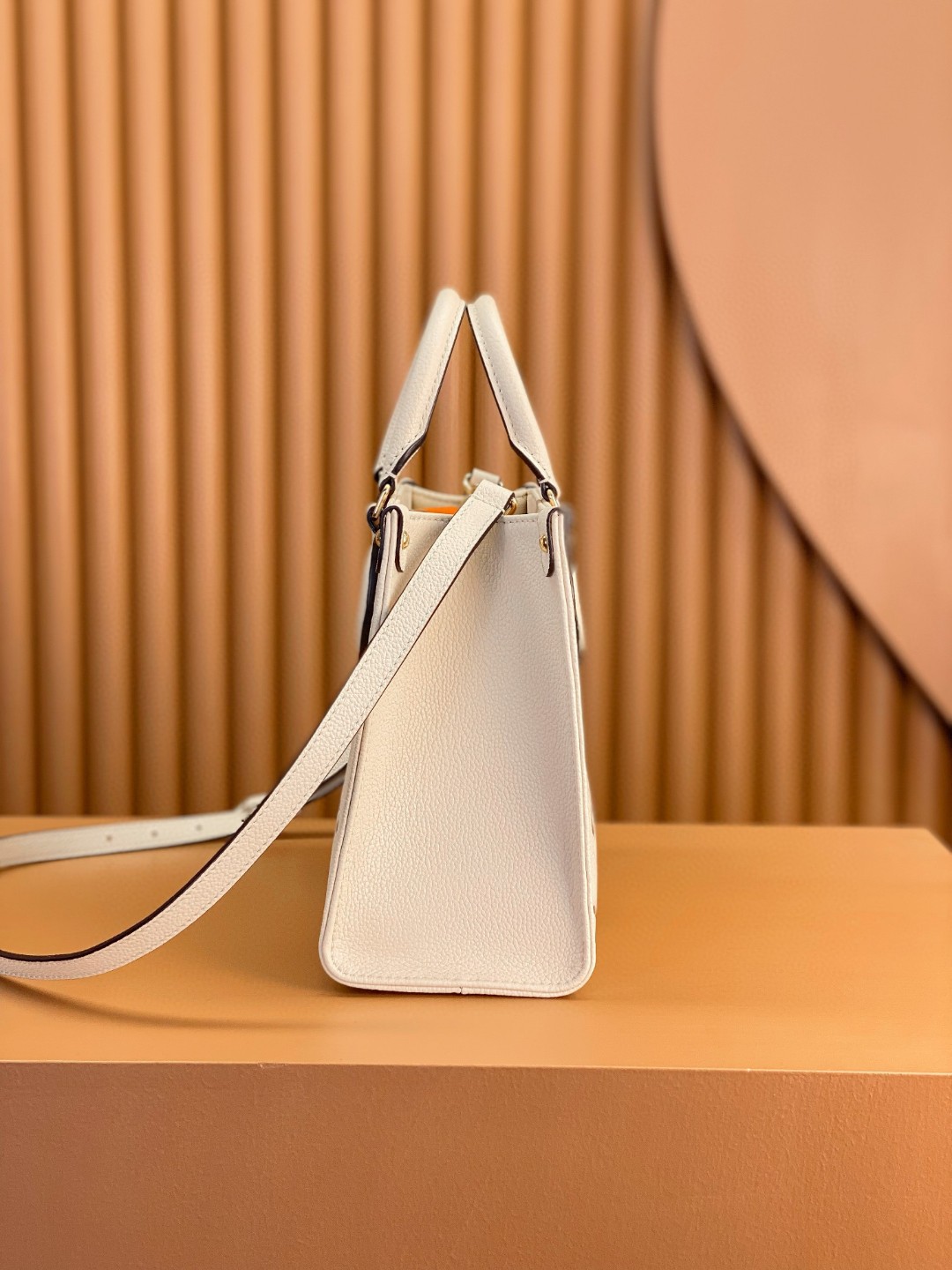 LOUIS VUITTON 路易威登 经典老花满印压花粒面牛皮 托特包 斜挎包 单肩包 手提包 白色 M45654