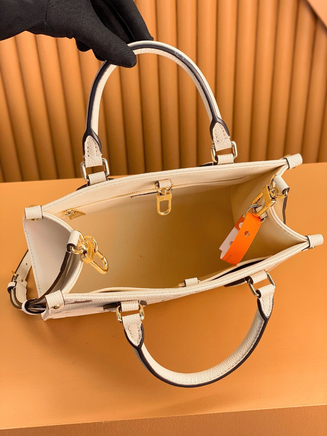 LOUIS VUITTON 路易威登 经典老花满印压花粒面牛皮 托特包 斜挎包 单肩包 手提包 白色 M45654